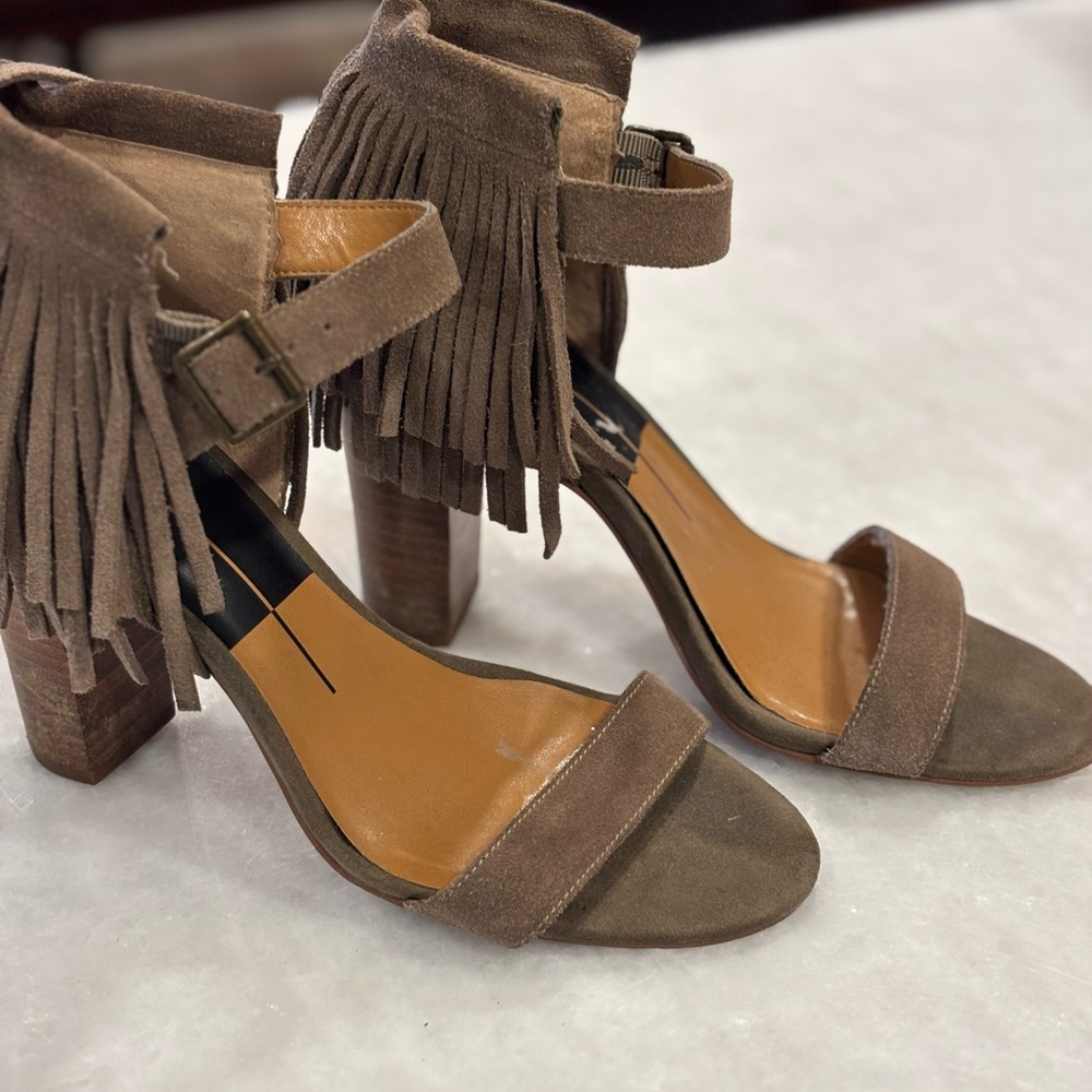Dolce Vita Fringe Sandal Size 8
